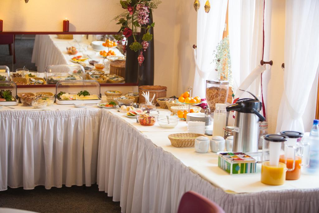 Gasthof An Der Soring Hotel Hagenow ภายนอก รูปภาพ